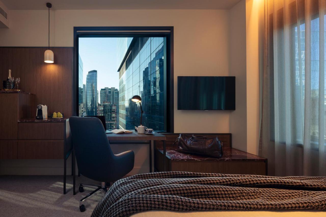 Next Hotel Melbourne, Curio Collection By Hilton Exterior photo A room at the hotel