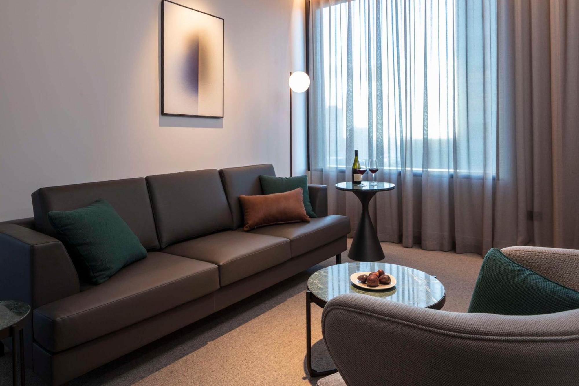Next Hotel Melbourne, Curio Collection By Hilton Exterior photo